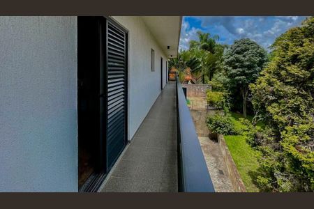 Casa de condomínio à venda com 651m², 4 quartos e 5 vagas
