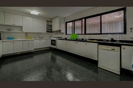Casa de condomínio à venda com 651m², 4 quartos e 5 vagas