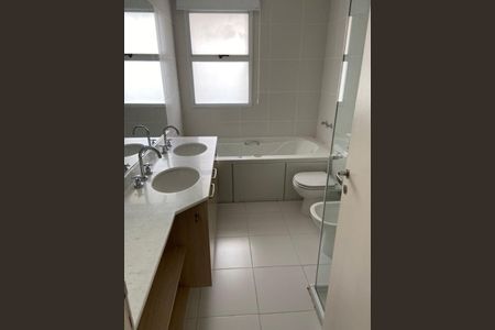 Apartamento à venda com 4 quartos, 245m² em Alphaville Industrial, Barueri