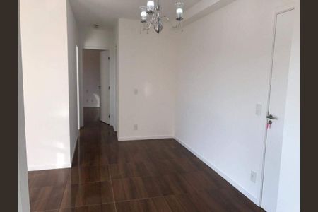Apartamento à venda com 2 quartos, 60m² em Jardim Tupanci, Barueri