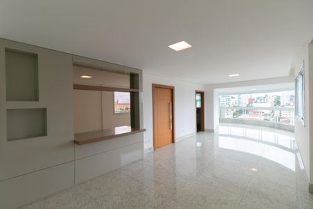 Apartamento à venda com 4 quartos, 195m² em São Luiz, Belo Horizonte