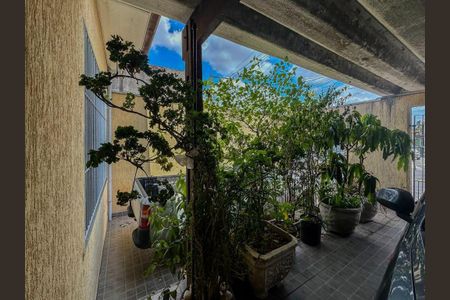 Casa de condomínio à venda com 243m², 4 quartos e 3 vagas