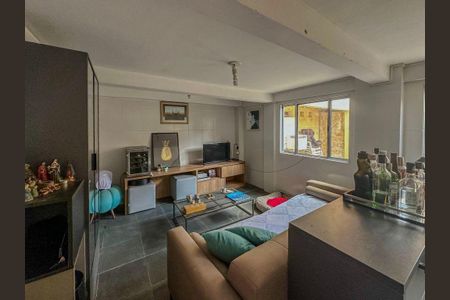 Casa de condomínio à venda com 243m², 4 quartos e 3 vagas