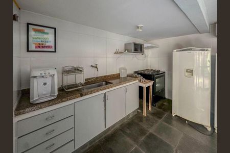 Casa de condomínio à venda com 243m², 4 quartos e 3 vagas