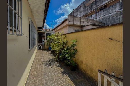 Casa de condomínio à venda com 243m², 4 quartos e 3 vagas