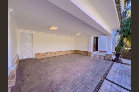 Casa de condomínio à venda com 560m², 4 quartos e 6 vagas