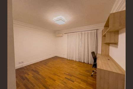 Casa de condomínio à venda com 560m², 4 quartos e 6 vagas