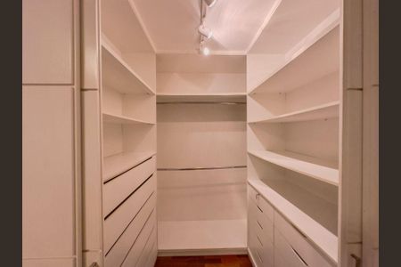 Casa de Condomínio à venda com 4 quartos, 550m² em  Alphaville, Santana de Parnaíba