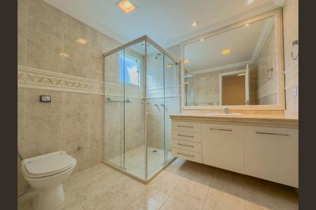 Casa de condomínio à venda com 560m², 4 quartos e 6 vagas