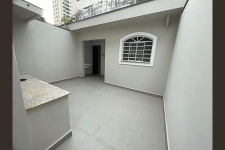 Casa à venda com 3 quartos, 169m² em Vila Carrão, São Paulo