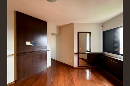 Apartamento à venda com 180m², 4 quartos e 4 vagasSuite 1