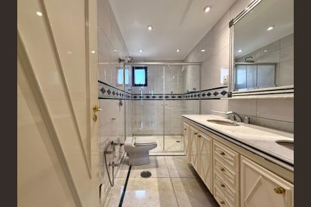 Apartamento à venda com 180m², 4 quartos e 4 vagasBanheiro Social 