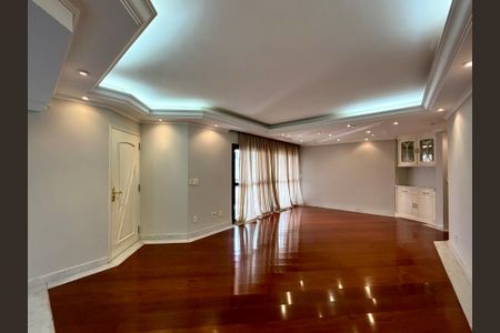 Apartamento à venda com 180m², 4 quartos e 4 vagasSala