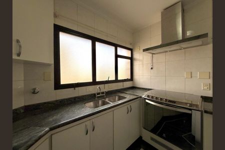 Apartamento à venda com 180m², 4 quartos e 4 vagasCozinha 