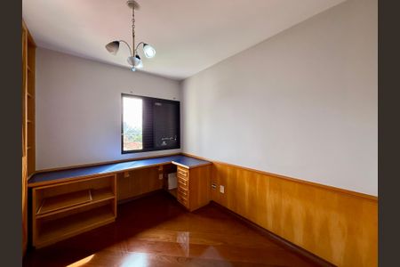 Apartamento à venda com 180m², 4 quartos e 4 vagasQuarto 4