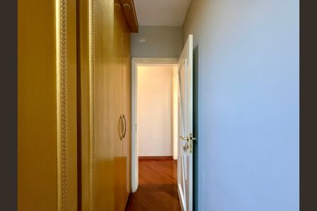 Apartamento à venda com 180m², 4 quartos e 4 vagasCloset Suite 1