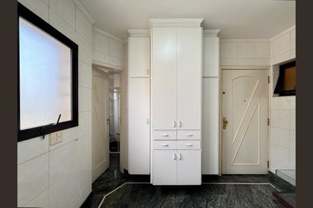 Apartamento à venda com 180m², 4 quartos e 4 vagasÁrea de Serviço