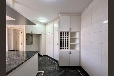 Apartamento à venda com 180m², 4 quartos e 4 vagasCozinha 