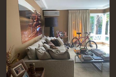 Casa à venda com 4 quartos, 586m² em Tamboré, Barueri