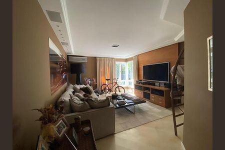 Casa à venda com 4 quartos, 586m² em Tamboré, Barueri