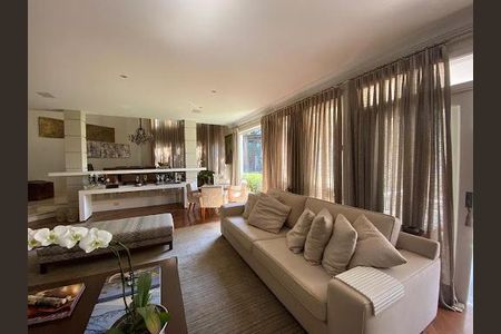 Casa à venda com 4 quartos, 586m² em Tamboré, Barueri