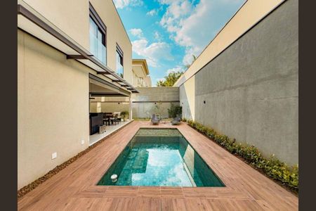 Casa à venda com 350m², 4 quartos e 4 vagas