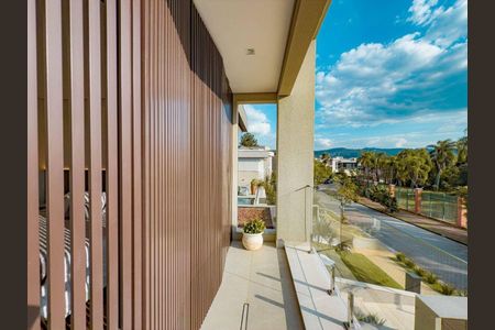 Casa à venda com 350m², 4 quartos e 4 vagas