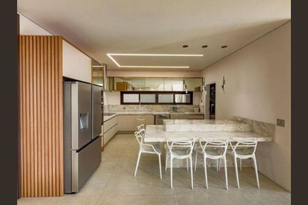 Casa à venda com 350m², 4 quartos e 4 vagas