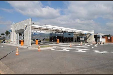 Casa à venda com 350m², 4 quartos e 4 vagas