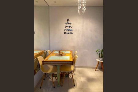 Apartamento à venda com 2 quartos, 57m² em Umuarama, Osasco