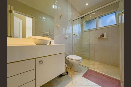 Casa à venda com 390m², 3 quartos e 8 vagas