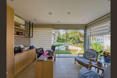 Casa à venda com 390m², 3 quartos e 8 vagas