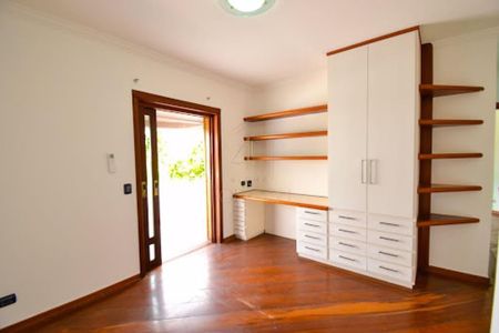 Casa de Condomínio à venda com 4 quartos, 490m² em Alphaville, Santana de Parnaíba