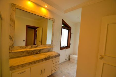 Casa de condomínio à venda com 490m², 4 quartos e 4 vagas