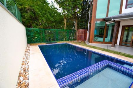 Casa de condomínio à venda com 490m², 4 quartos e 4 vagas