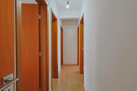 Apartamento à venda com 130m², 4 quartos e 3 vagasCorredor