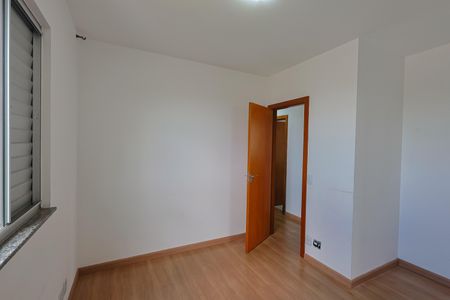 Apartamento à venda com 130m², 4 quartos e 3 vagasSuíte 2