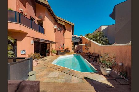 Casa à venda com 457m², 4 quartos e 3 vagas