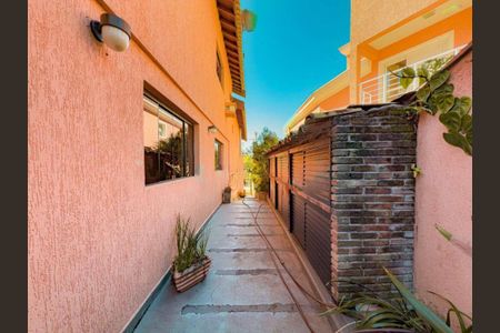 Casa à venda com 457m², 4 quartos e 3 vagas