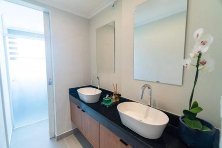 Apartamento à venda com 2 quartos, 76m² em Jardim Prudência, São Paulo