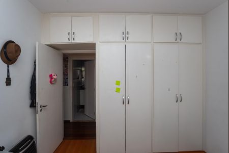 Apartamento à venda com 115m², 4 quartos e 1 vagaQuarto 2