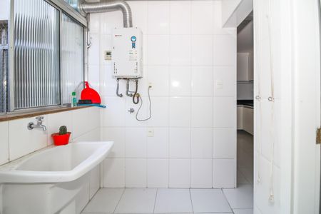 Apartamento à venda com 75m², 2 quartos e 1 vagaÁrea de Serviço