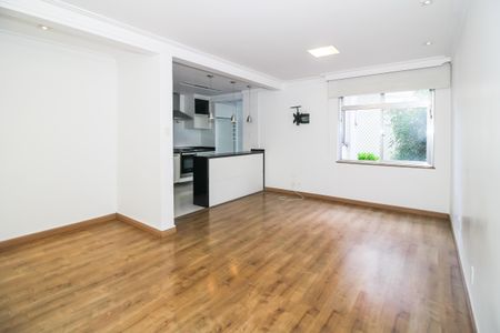 Apartamento à venda com 75m², 2 quartos e 1 vagaSala