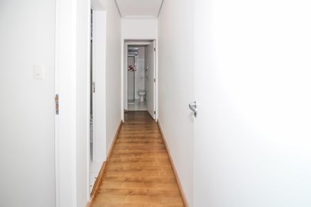 Apartamento à venda com 75m², 2 quartos e 1 vagaCorredor