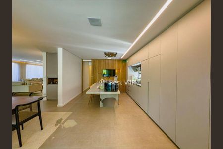 Casa à venda com 4 quartos, 414m² em Alphaville Conde II, Barueri