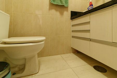 Apartamento à venda com 64m², 2 quartos e 1 vaga Apartamento à venda com 64m², 2 quartos e 1 vagaBanheiro