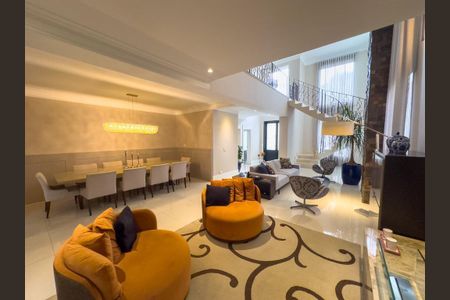 Casa de condomínio à venda com 435m², 3 quartos e 6 vagas