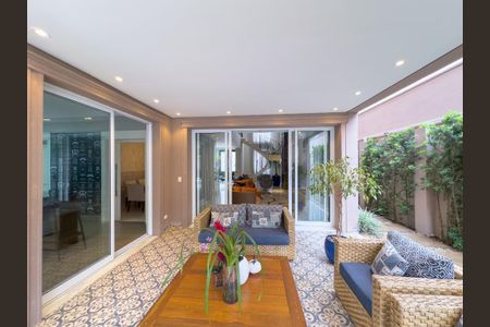 Casa de condomínio à venda com 435m², 3 quartos e 6 vagas