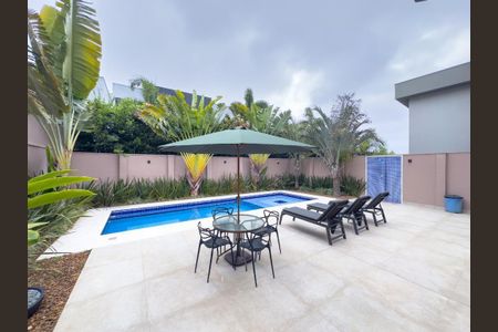 Casa de condomínio à venda com 435m², 3 quartos e 6 vagas