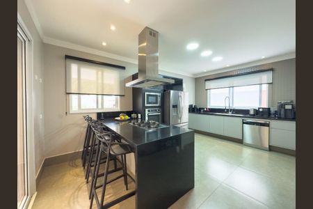 Casa de condomínio à venda com 435m², 3 quartos e 6 vagas